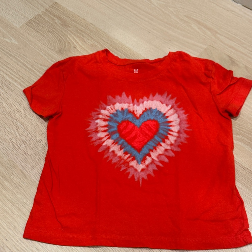 GAP Red Short-Sleeve Tee with Multicolor Heart Graphic